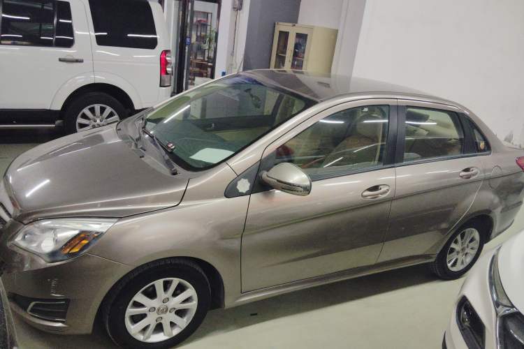 Used BAIC E Series 2013 Sedan 1.5L Manual Lotte Edition
