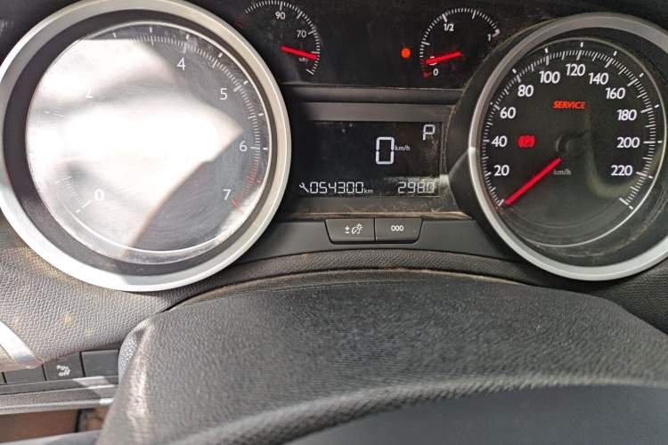 Used Peugeot 408 2014 1.8L Automatic Luxury Edition Odometer Close Up