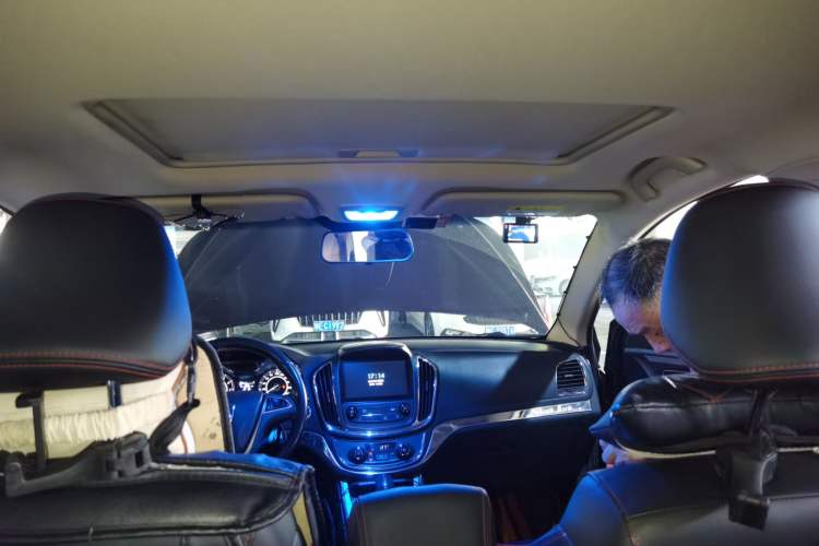 Used Baojun 560 2016 1.8L iAMT Luxury Model Headliner