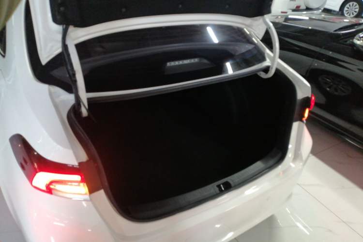 Used Toyota Corolla 2023 1.8L Smart Electric Hybrid Dual-Motor Pioneer Edition Trunk