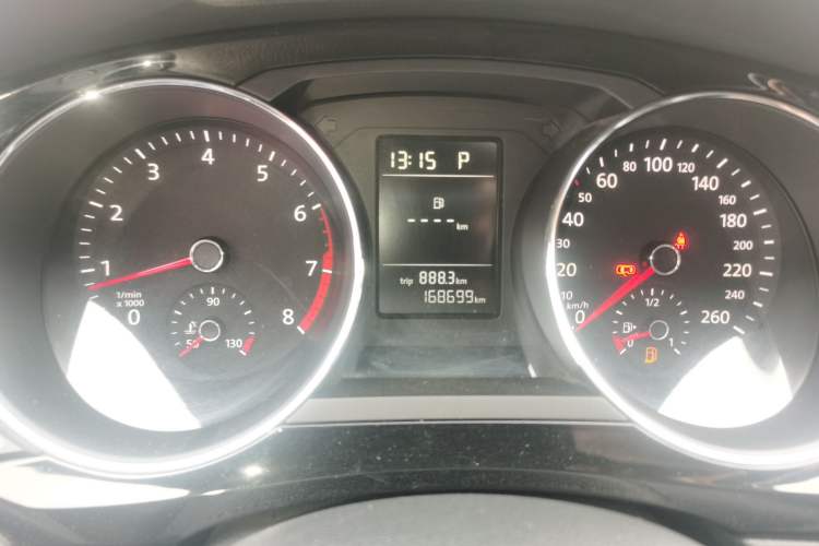 Used Volkswagen Sagitar 2016 230TSI 25th Anniversary Edition Instrument Cluster