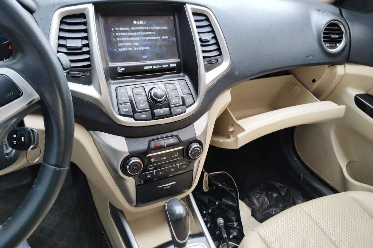 Used CHANGAN Eado 2015 1.6L Automatic Luxury Model
