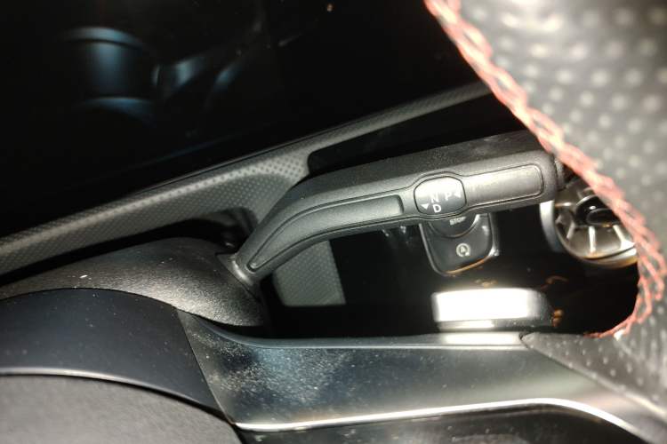 Used Mercedes-Benz A-Class 2023 A 200 L Fashion Model Gear Lever