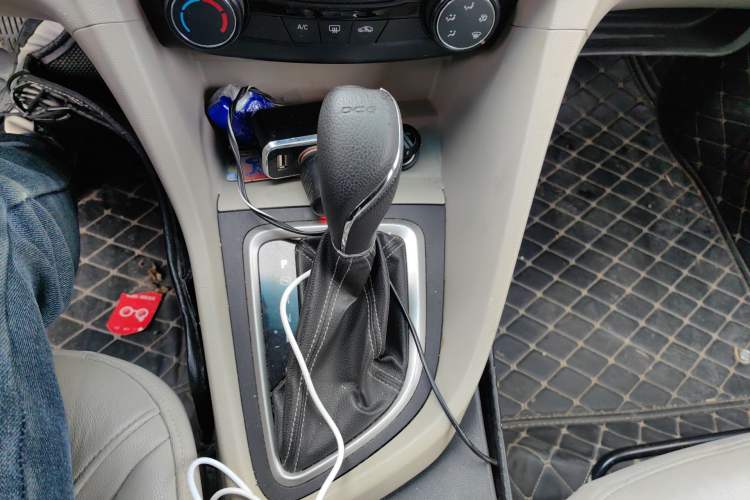 Used Buick GT 2018 15T Dual-Clutch Elite Model China V Standard Gear Lever