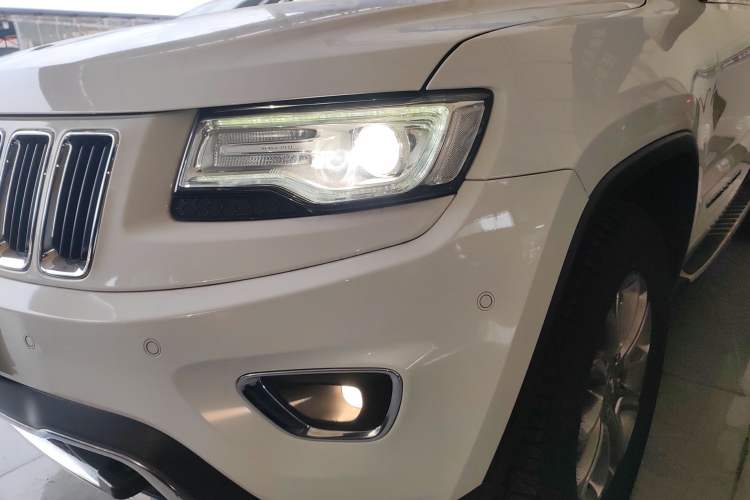 Used Jeep Grand Cherokee 2015 3.0L Comfort Navigation Edition