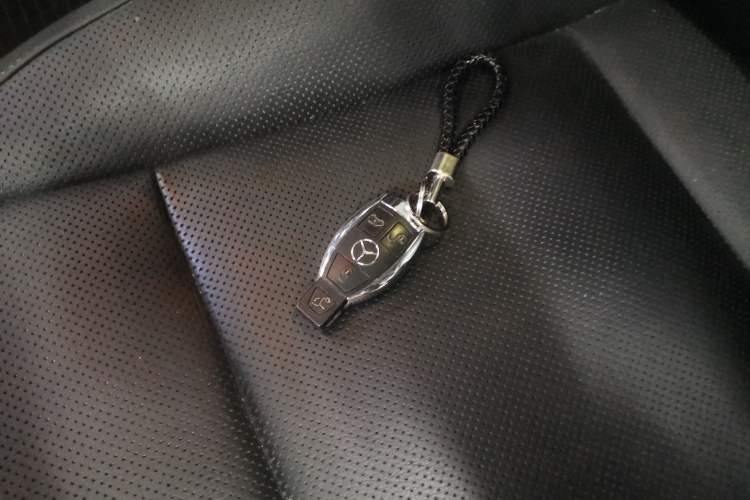 Used Mercedes-Benz V-Class 2018 V 260 Avantgarde Edition China V
