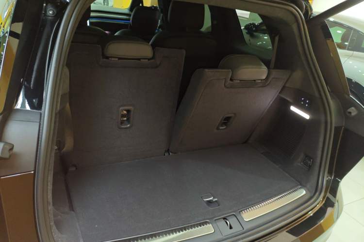 Used Nio ES8 2024 100kWh Signature Edition
