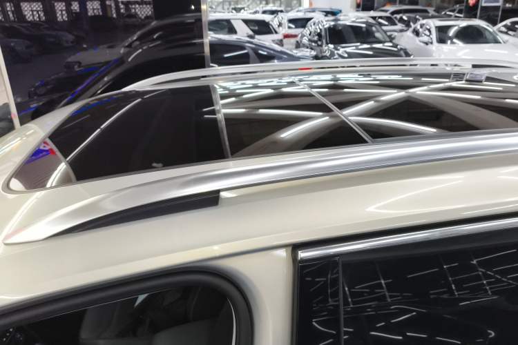 Used Volkswagen Tiguan L 2018 330TSI Automatic Two-Wheel Drive Luxury Edition
