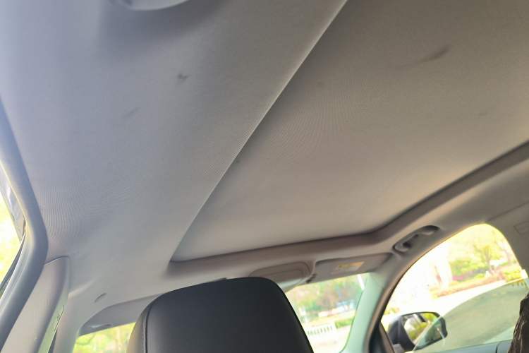 Used Chevrolet Equinox 2018 RS 550T Automatic All-Wheel-Drive Boundary Edition Headliner