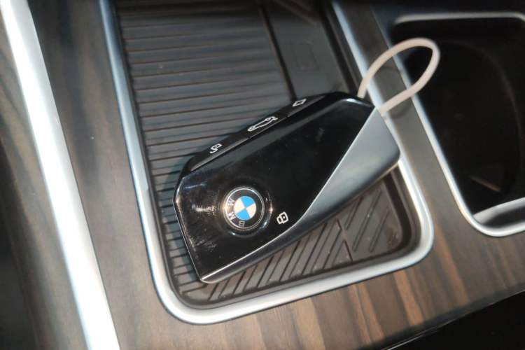 Used BMW 7 Series 2023 735Li M Sport Package Vehicle Key