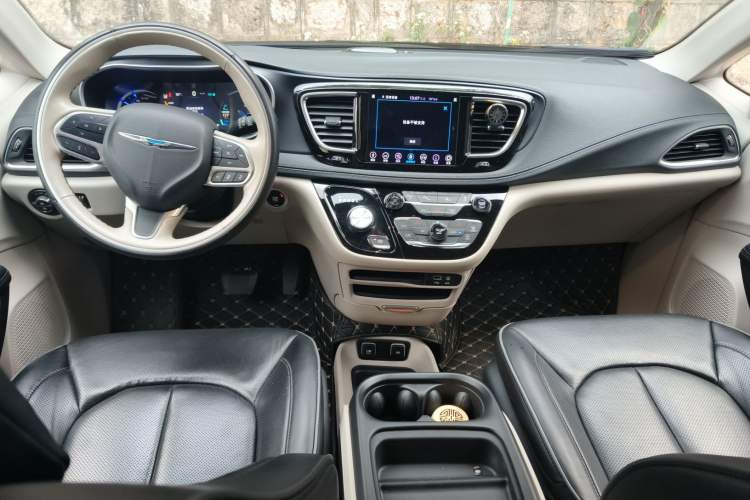 Used Chrysler Grand Voyager PHEV 2019 3.6L Plug-in Hybrid
