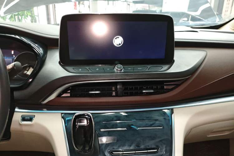 Used Buick GL8 2022 Land Business Class 652T Luxury Model
