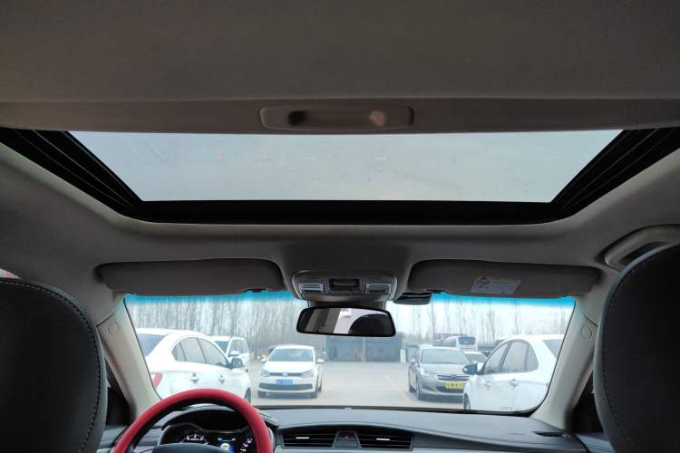 Used Geely Auto Emgrand GL 2018 1.4T Manual Elite Smart Connectivity Version Headliner