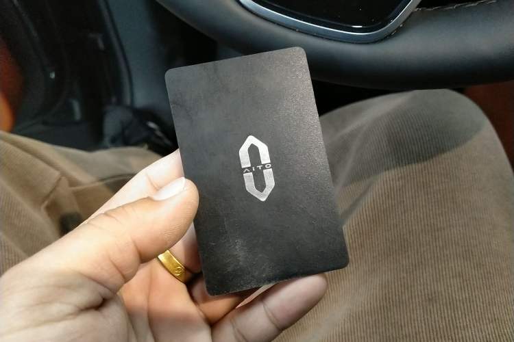 Used Hima AITO M8 2025 Extended-Range Ultra Version 53.4 kWh 6-Seater Edition Interior 1