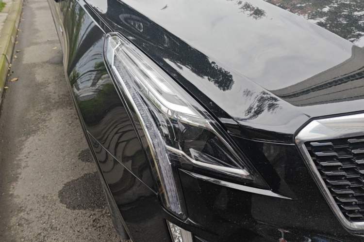 Used Cadillac XT5 2021 28T Luxury Model
