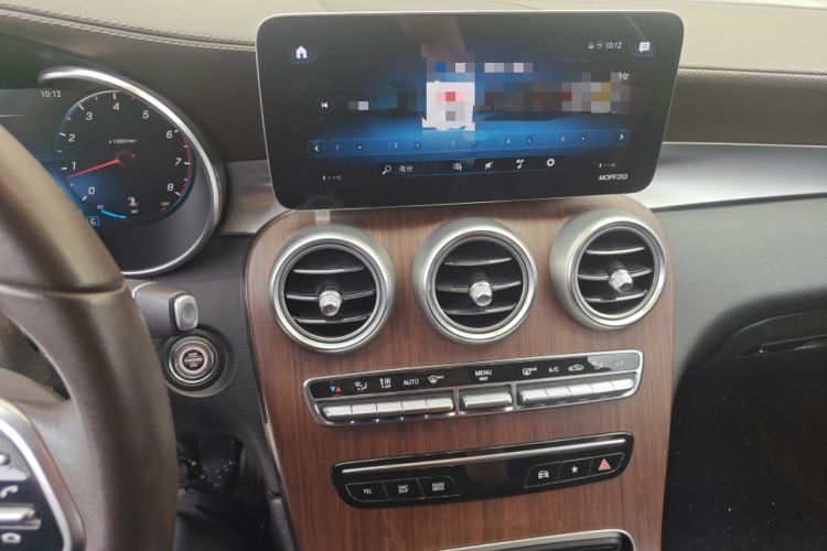 Used Mercedes-Benz GLC 2020 Facelifted GLC 300 L 4MATIC Luxury Edition Audio And AC Panel