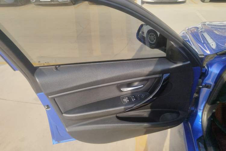 Used BMW 3 Series 2018 320Li Leading Model M Sport Package