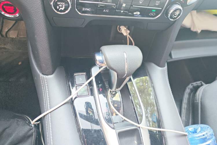 Used Honda UR-V 2017 240TURBO Two-Wheel Drive Classic Edition China V
