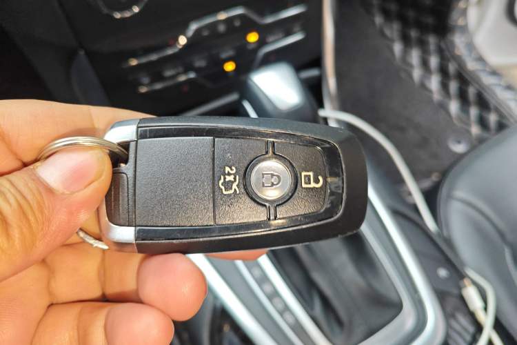 Used Ford Edge 2018 EcoBoost 245 Two-Wheel-Drive Titanium 7-Seater China V Standard