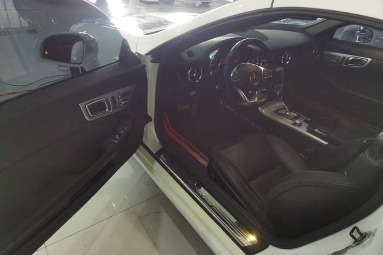 Used Mercedes-Benz SLC 2016 SLC 200 Fashion Model
