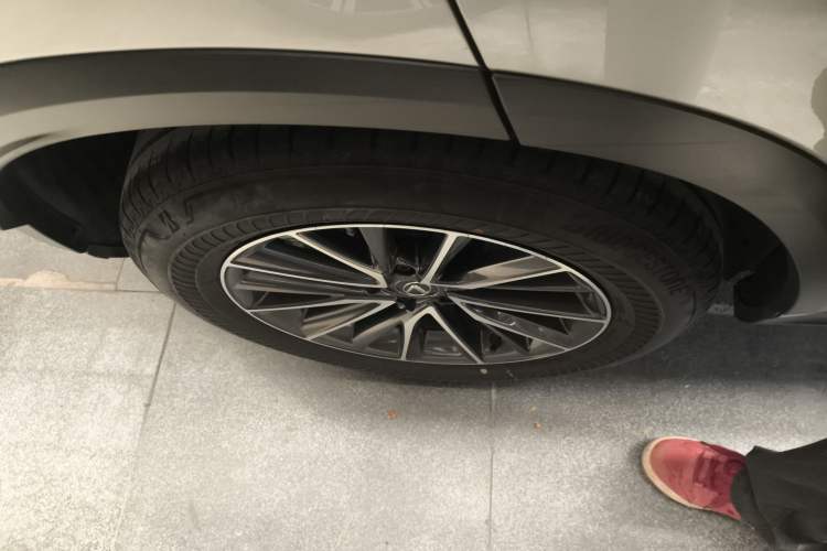 Used Lexus NX 2023 260 Front-Wheel Drive Chuanchi Edition Right Rear Wheel Hub