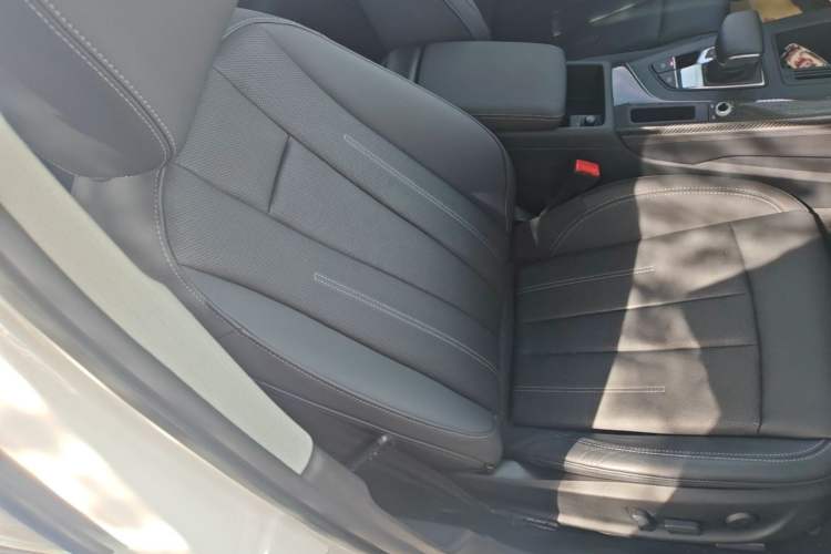 Used Audi A4L 2020 40 TFSI Fashionable and Elegant Model