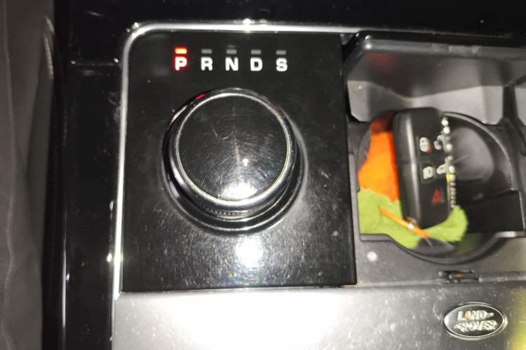 Used Land Rover Range Velar 2019 250 PS