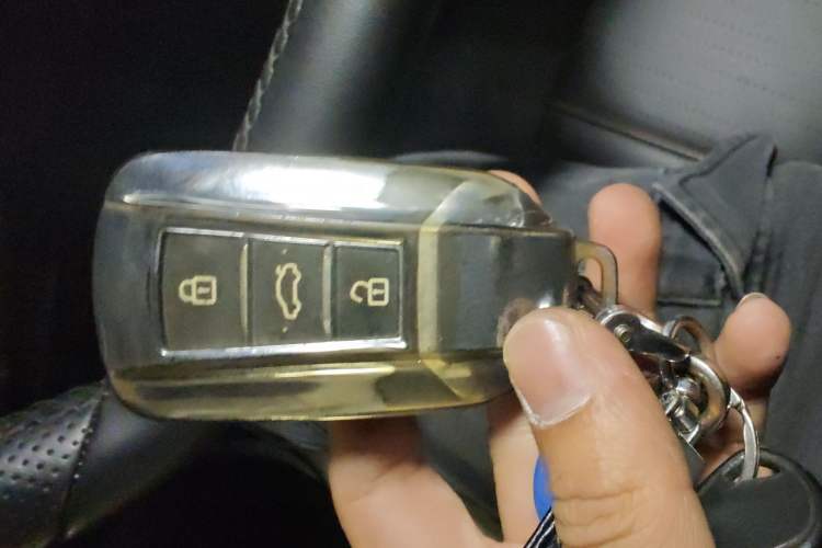 Used Dongfeng Aeolus Yixuan MAX 2023 1.5T Ultra-Stylish Trendsetting Dad Edition Vehicle Key