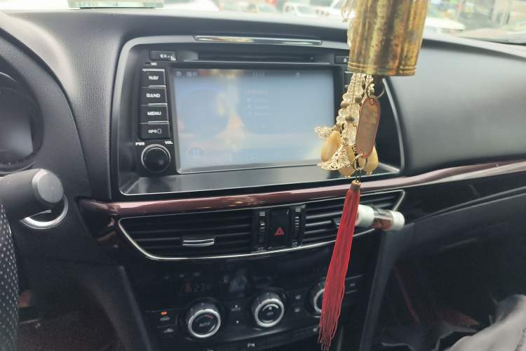 Used Mazda Atenza 2014 2.0L Blue Sky Deluxe Edition
