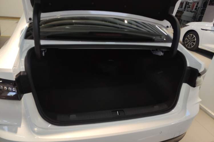 Used Chery Fengyun A8 2024 127 Far Voyage Luxury Edition Trunk