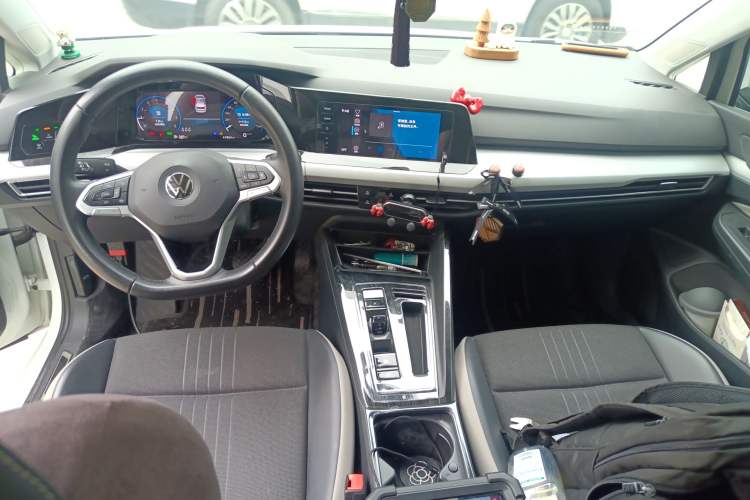 Used Volkswagen Golf 2021 280TSI DSG Pro Center Console