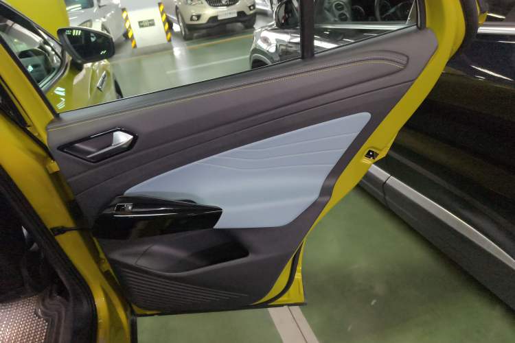 Used Volkswagen ID.4 X 2021 Pro Smart Long-Range Edition
