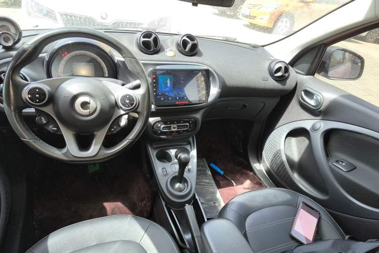 Used smart forfour 2016 0.9T 66 kW Pioneer Edition