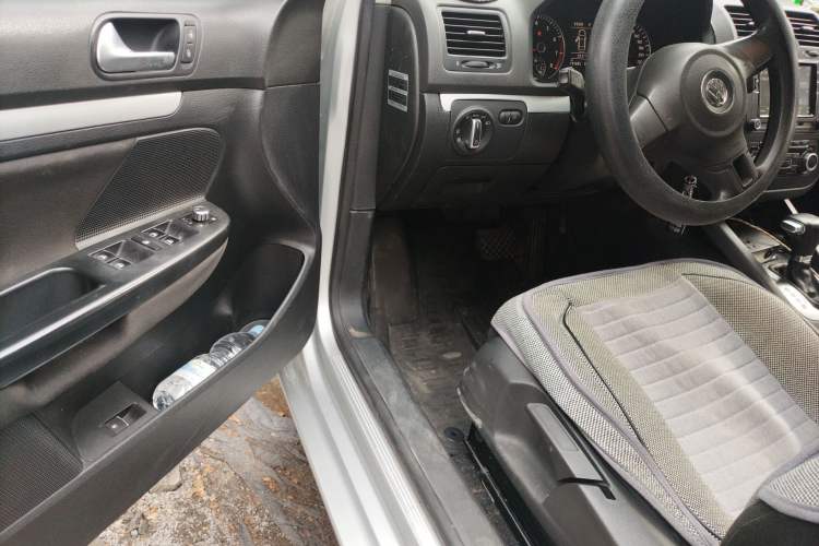 Used Volkswagen Sagitar 2010 1.4 TSI Automatic Tech Edition

