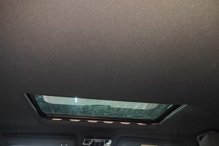 Used 212 T01 2024 2.0T Explorer