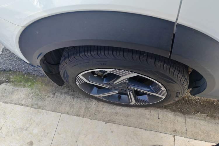 Used Lynk & Co 06 EM-P 2022 PHEV 84 km Range Pro Version