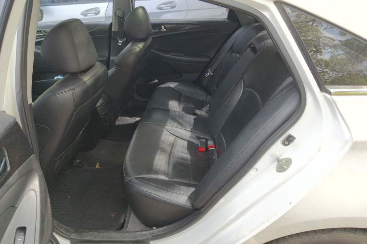 Used Hyundai Sonata 2013 2.4L Automatic Leading Edition China IV Standard Left Rear Seat