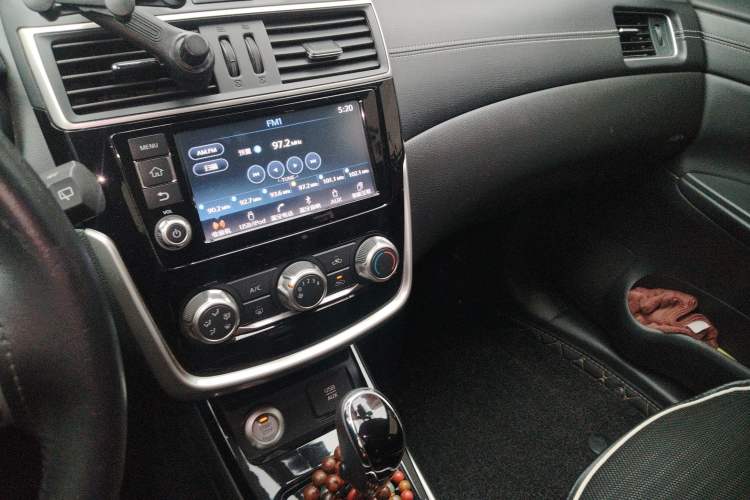 Used Nissan Tiida 2016 1.6L CVT Smart Drive Edition Audio And AC Panel