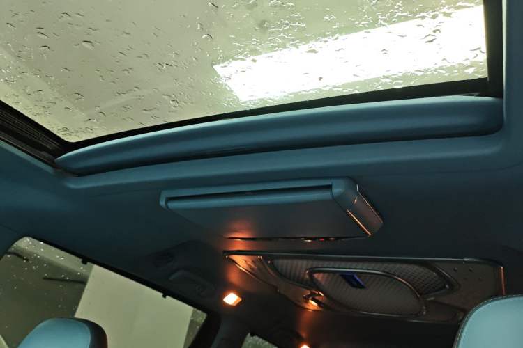 Used Toyota SIENNA 2019 3.5L Four-Wheel Drive XLE 7 Seats U.S. Specification