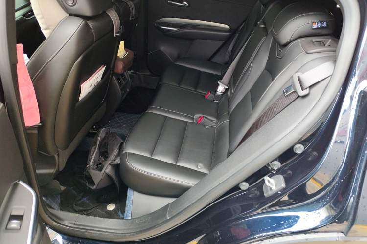 Used Cadillac XT4 2021 28T Two-Wheel Drive Luxury Version Left Rear Seat