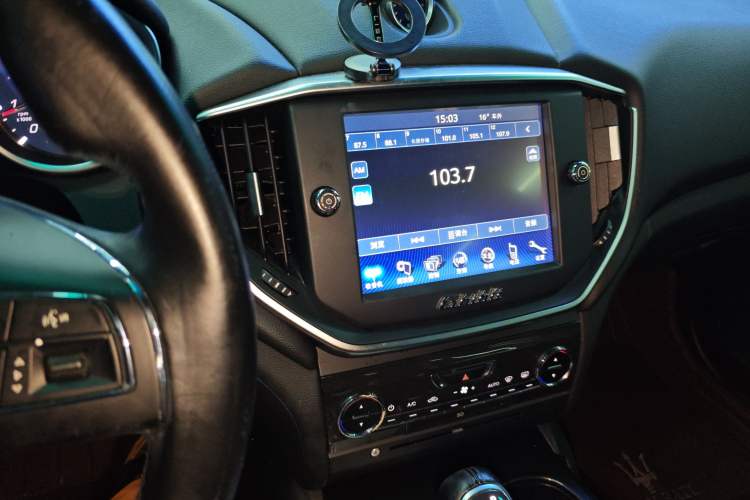 Used Maserati Ghibli 2014 3.0T Standard Edition Audio And AC Panel