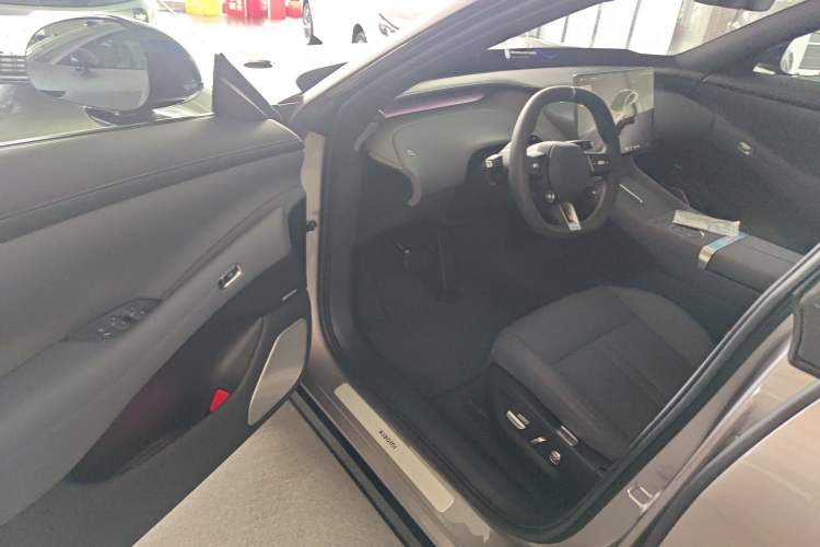 Used Xiaomi Auto YU7 2025 Ultra-Long Range All-Wheel Drive Pro Version Driver Seat