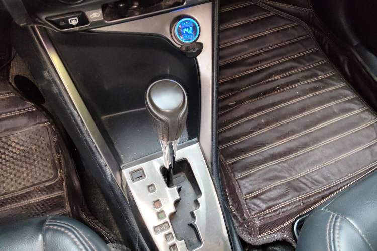 Used Toyota YARiS L Zhi Xuan 2015 1.5E Automatic Charm Edition
