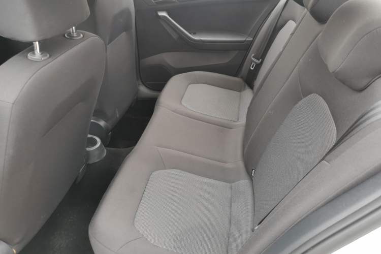 Used Volkswagen Jetta 2017 1.5L Manual Fashion Edition