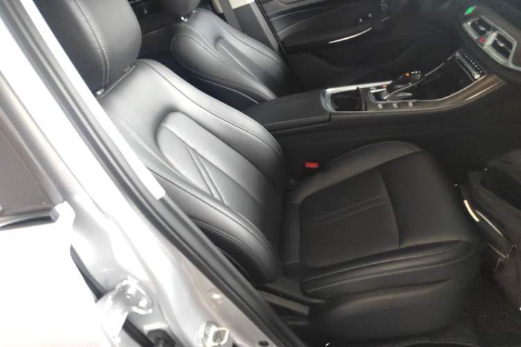 Used Landian E5 2023 1.5L DE-i 100KM Comfort Edition 7-Seater
