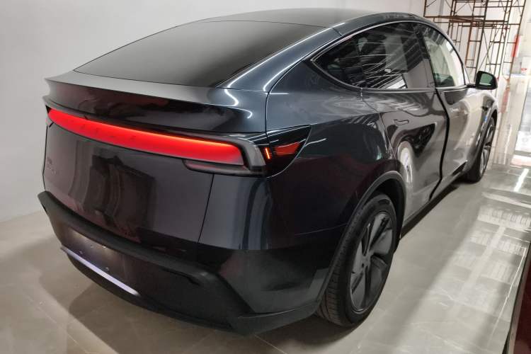 Used Tesla Model Y 2026 Facelifted Long-Range Rear-Drive Model