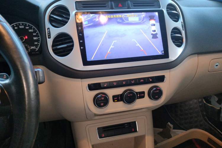 Used Volkswagen Tiguan L 2016 300TSI Automatic Two-Wheel Drive Luxury Edition