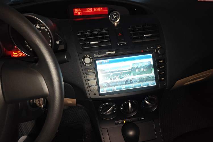 Used Mazda 3 2011 Sedan 1.6L Automatic Comfort Model Audio And AC Panel