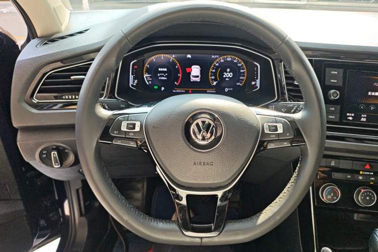 Used Volkswagen T-ROC 2020 280TSI DSG Two-Wheel Drive Comfort Version