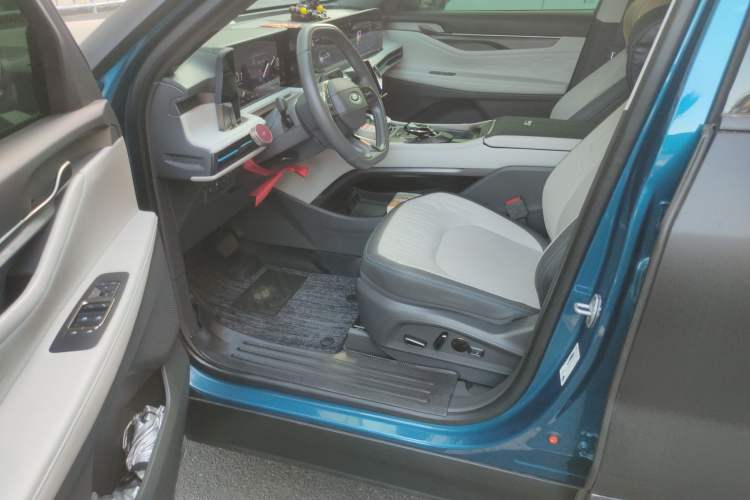 Used Ford Edge 2023 Ford Explorer L 2.0T EcoBoost Two-Wheel Drive 7-Seater Luxury Model